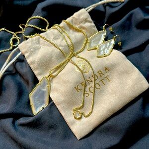 EUC Kendra Scott gold and mother of pearl earrings and necklace set.